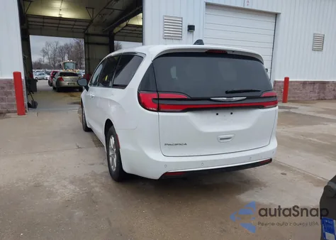 2025 Chrysler Pacifica Select z USA, uszkodzony, nr VIN 2C4RC1BG6SR577090